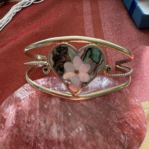 Adjustable Abalone Floral Bracelet in Silver Tone